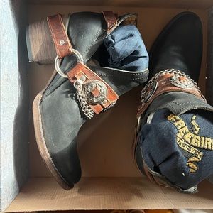 Freebird bootie mystic black size 10 new with box